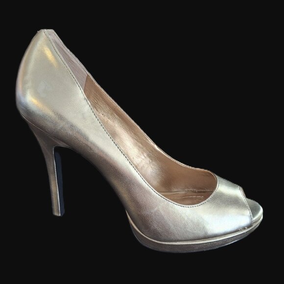 BCBGeneration Silver Metallic Peep-Toe 4.5 in Heel Pumps Sz 9.5 NWOT - Picture 5 of 9
